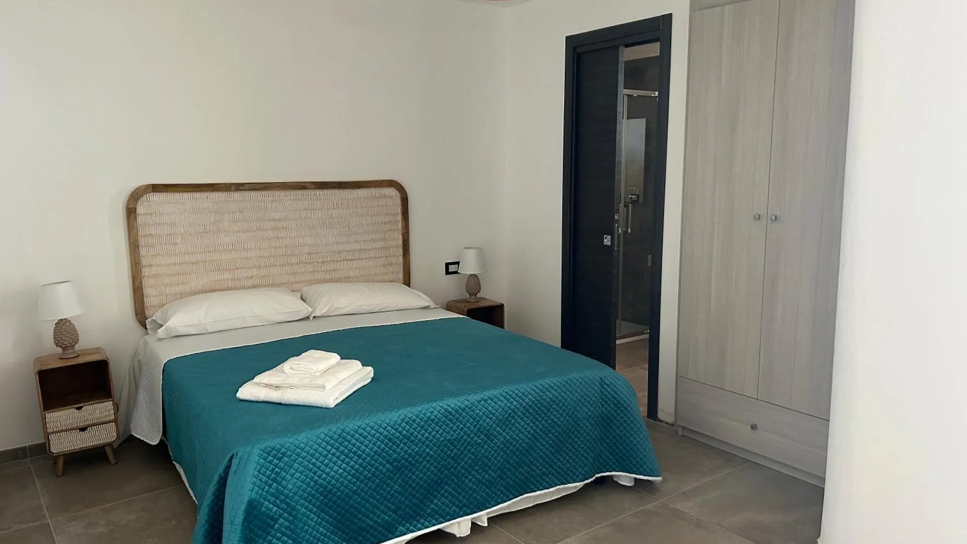 La Casa Di Pippo Flora Bed & Breakfast Agrigento Italy